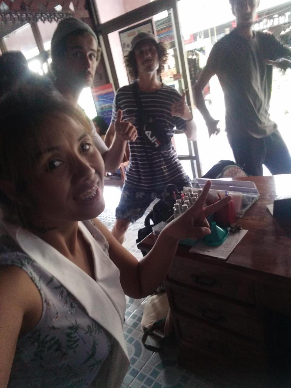 Sangjun Guesthouse Trat Eksteriør billede